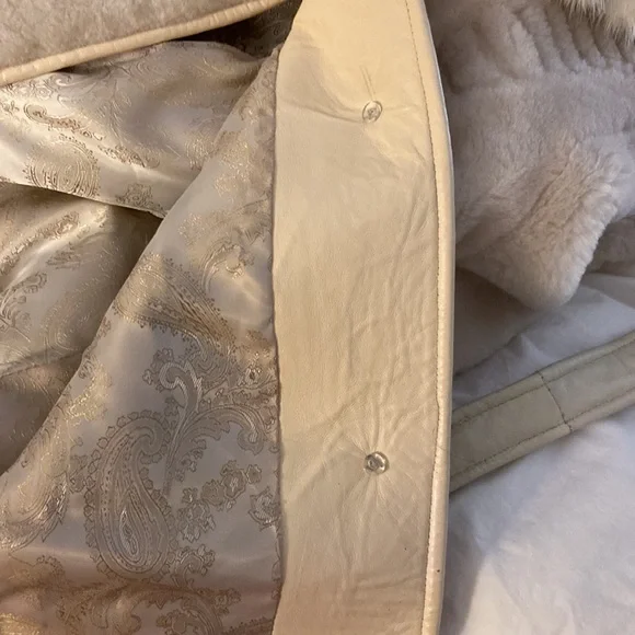 Lamb coat - Picture 11 of 13